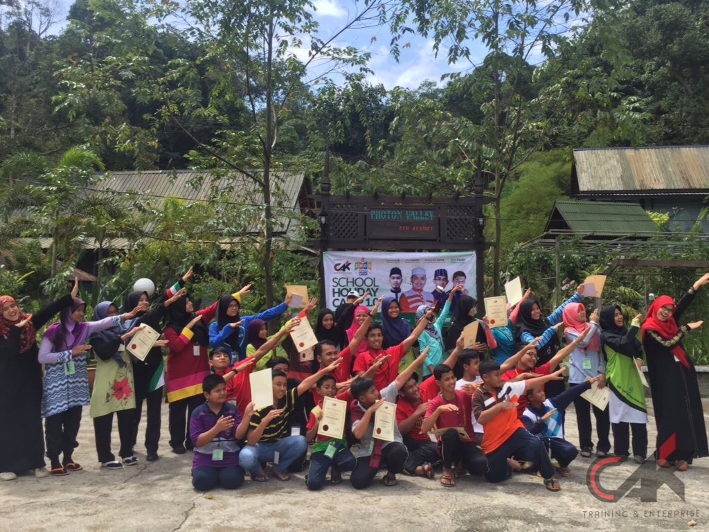 izhamhakimii's tweet photo. School Holiday Camp (SHOC 1.0)
#CAKTraining https://t.co/KYF70STEg5