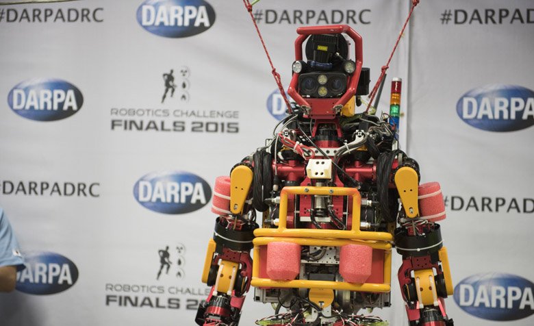 GoExploreNet's tweet photo. The 5 best 'bots unveiled at #iREX2015, the world's biggest robot expo: 
https://t.co/0BpUH1yoIk https://t.co/pvYa0Je4N4