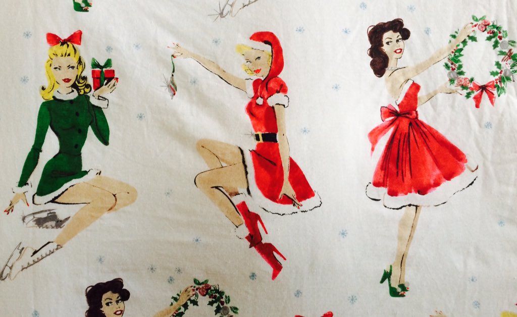 TheSpinettes's tweet photo. A very uncanny resemblance of @AndersonLucy5 @MelanieCripps79 and @Charleneford85 #Spinettes #Vintage #christmas https://t.co/NA5dz4hIQS