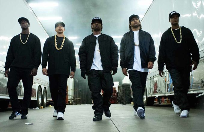 complex_uk's tweet photo. 'Straight Outta Compton' named best film of 2015 by the AAFCA https://t.co/ums0jpc2Hv https://t.co/AxbJszSoJL