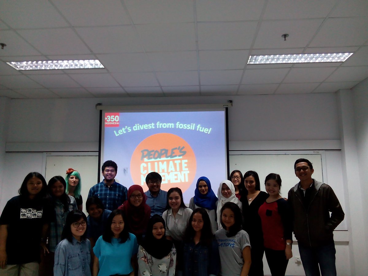 ranikumoro's tweet photo. Politics of international cooperation,IUP in IR,UGM supports divestment from fossil fuel
#350ugm
#350indonesia https://t.co/YWfO44c4hG