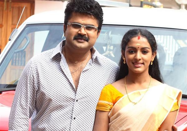 FilmyMalayalam's tweet image. Female Unnikrishnan in its production phase: #FemaleUnnikrishnan #productionphase… dlvr.it/Cy18rT