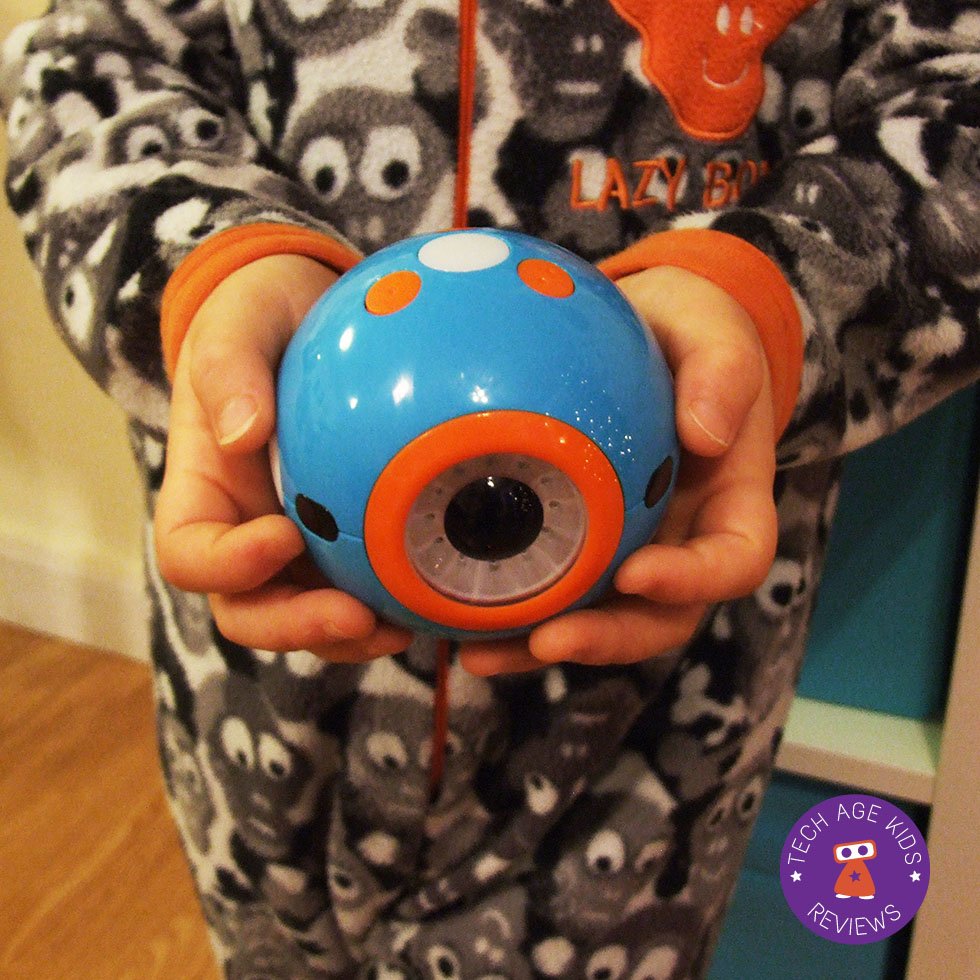 TechAgeKids's tweet image. . @WonderWorkshop - Dash&amp;amp;Dot Review &quot;My First Real Robot&quot; buff.ly/1XRZhRQ #programmablerobot