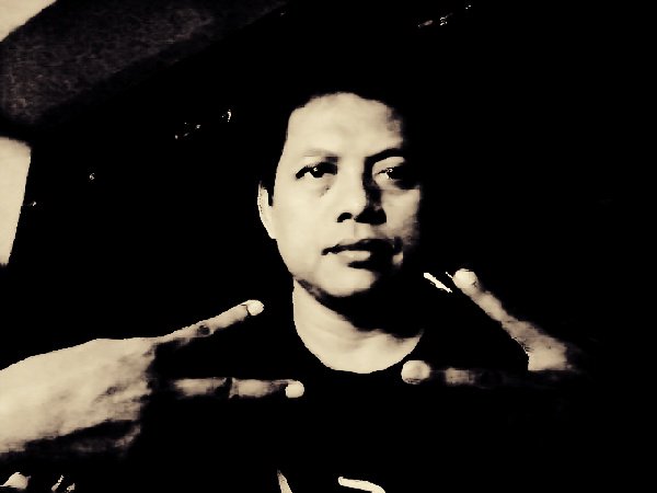 aleyalghofur's tweet photo. @hendrarprihadi ,kami pilih yg hebat bukan yg bagus atau yg cacat. Salm 2 jari https://t.co/D7wxYcyWlH