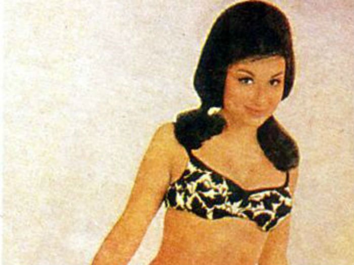  The Original Sexy \Oomph Girl\ Of Bollywood [In Pics]
 