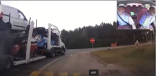 _anekdotes's tweet image. Pārvadatāja, saķeršanās ar policiju, izraisot paniku Baltkrievijā 
youtube.com/watch?v=nXnQf5… anekdotes.eu