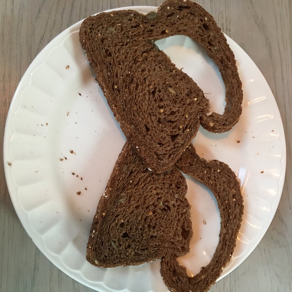 Albert Heijn On Twitter Hermienkedv Het Brood Is Waarschijnlijk Gesneden Op Het Moment Dat Het Brood Nog Te Warm Was Bij Welke Winkel Heb Je Het Brood Gekocht Rs