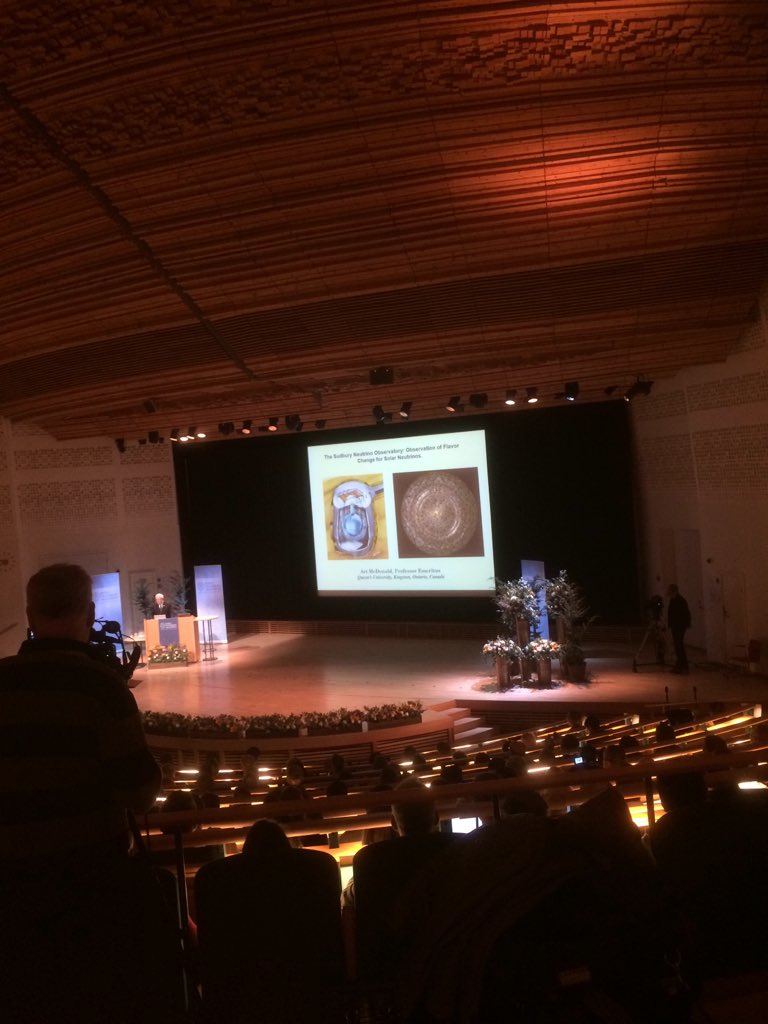 Cmock60Chris's tweet photo. Futuraskolan@futuraskolan #NobelPrize  with students from Futuraskolan International School of Stockholm https://t.co/y3p5yhUN0C