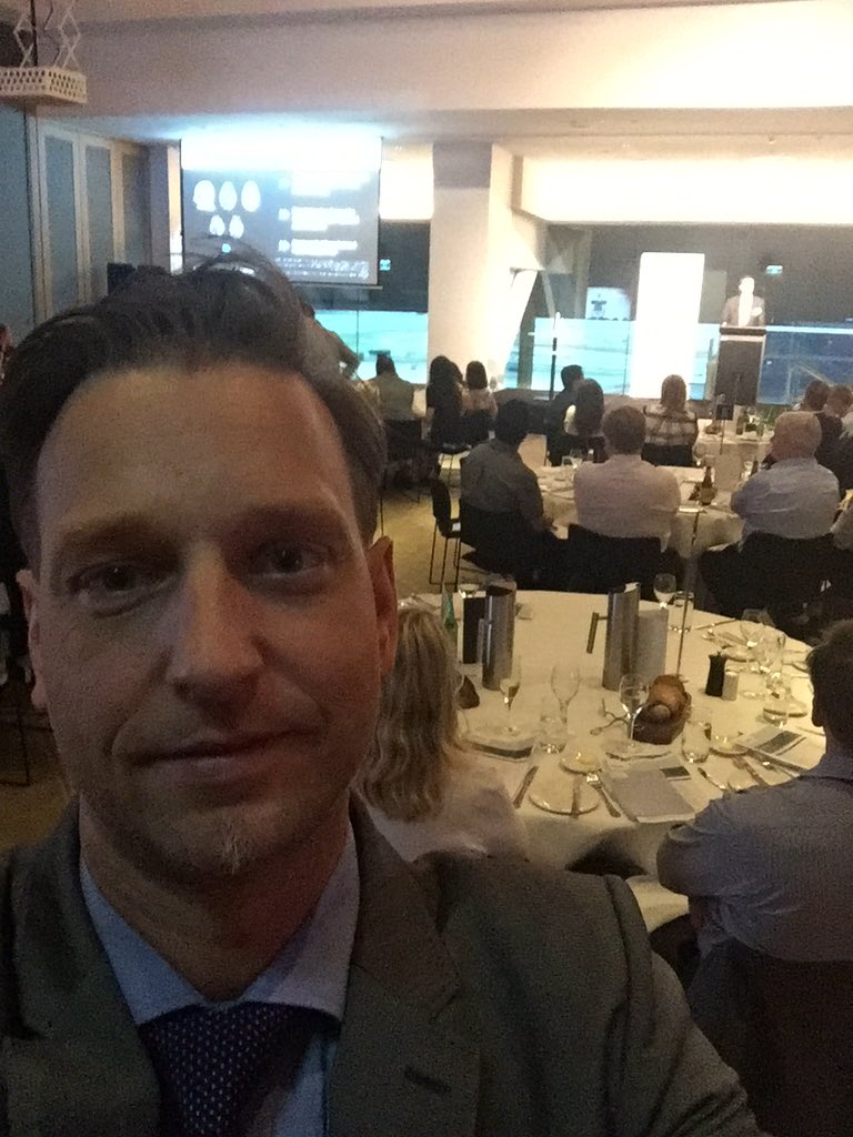 mime0312's tweet photo. Different view on MR &amp; brain: Michael Materne presenting GoBrain at #SiemensPostRSNA2015 in Sydney tonight! https://t.co/i2w8lu4Mah