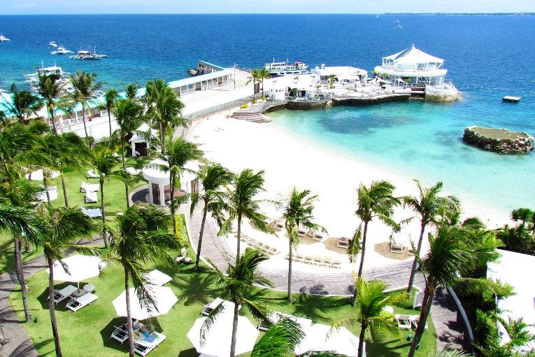 PhilstarTravel's tweet photo. Why Mövenpick in Cebu is a top choice for family holidays https://t.co/GyjleQhyAw https://t.co/juGkRAVBzu