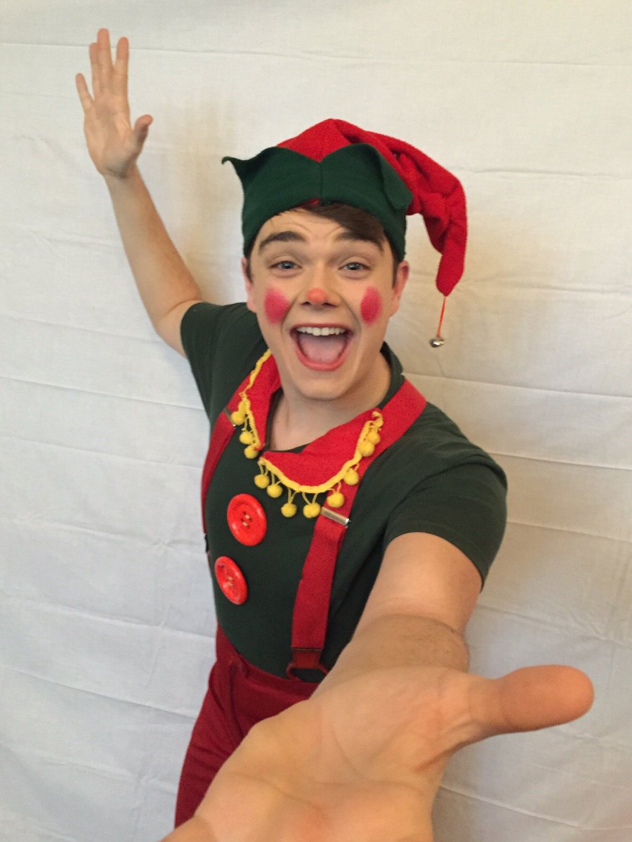 maximum1d's tweet photo. #Max1D member @Kristian_Turner will be elfing it up this Christmas!
PLEASE ALL FOLLOW @santasnewsleigh #elf #xmas15 https://t.co/vg8PPdGNFO