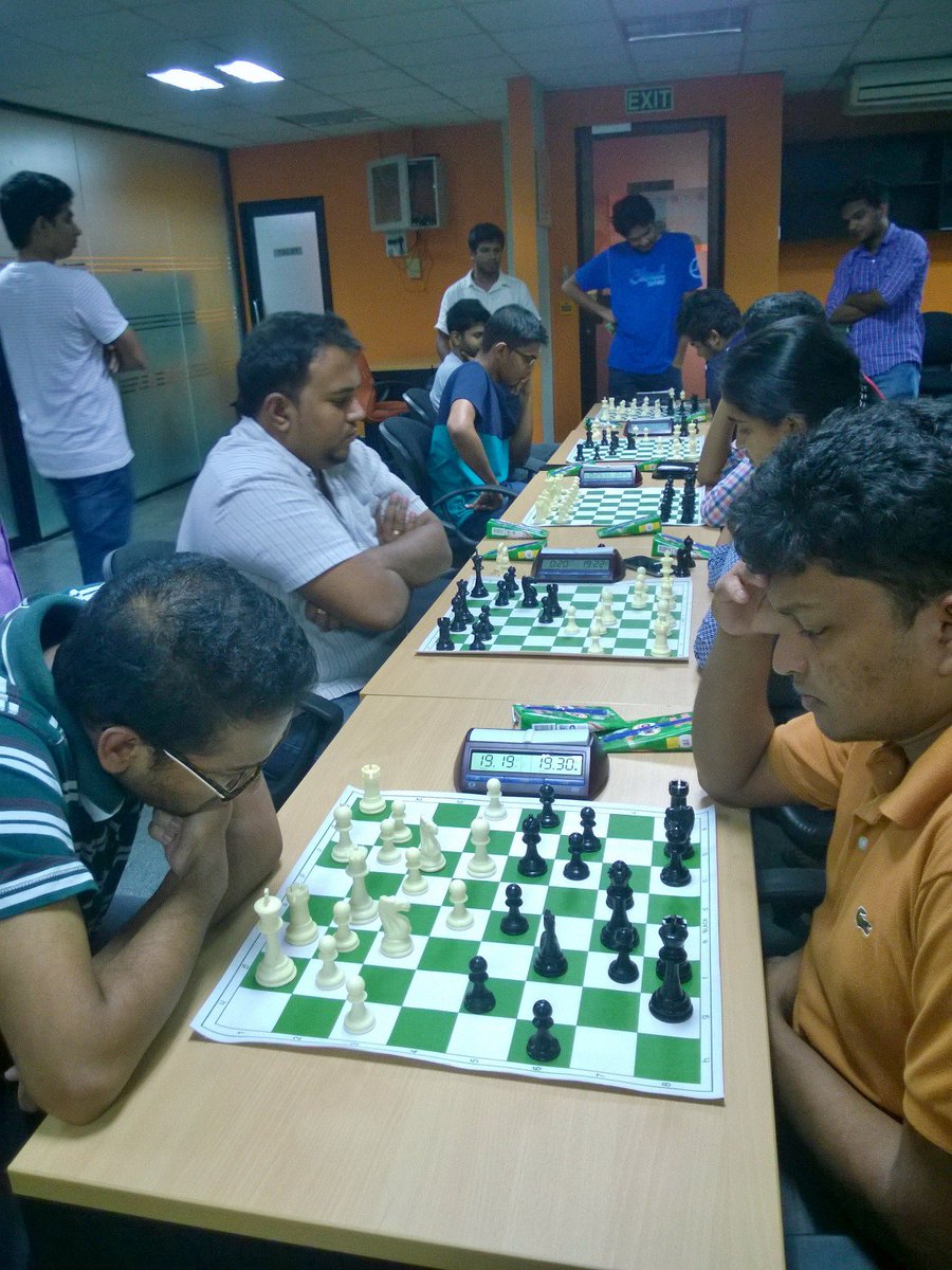 99x_io's tweet photo. The ultimate chess showdown is currently underway at 99XT - Attackmania vs Api Nodanna Chess. May the best team win! https://t.co/8BGf6M8m5g