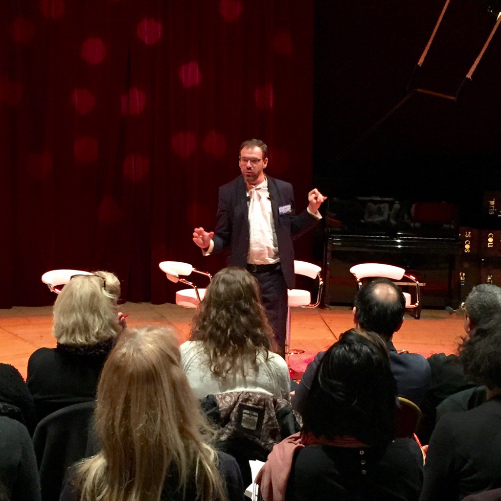 ExecoFrance's tweet photo. @jbhibon "la contrainte pousse à innover" #agility #handicap #uncommonday avec @ExecoFrance et @turbulences75 https://t.co/aTEoA4Bk7z
