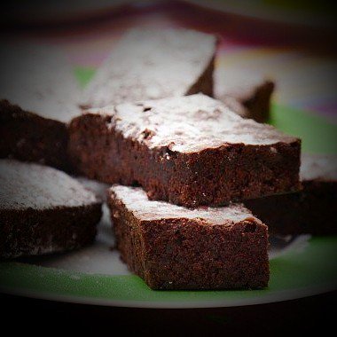 Come and celebrate #brownieday in the Farmyard Cafe - delicious brownies from Pauline's Pa… ift.tt/1OReWt3