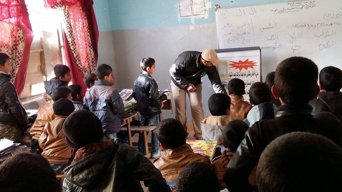 IraqNpa's tweet photo. Our MRE instructors while visiting schools in Amara. https://t.co/RhSO3JSHy5