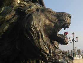 MSTagliaferro's tweet photo. #MarcoPolo_Venezia: "Le città invisibili" di Italo #Calvino https://t.co/HCVHX8Mw80 attendo vs traduzioni audiolett https://t.co/yA1TLCs4Eg