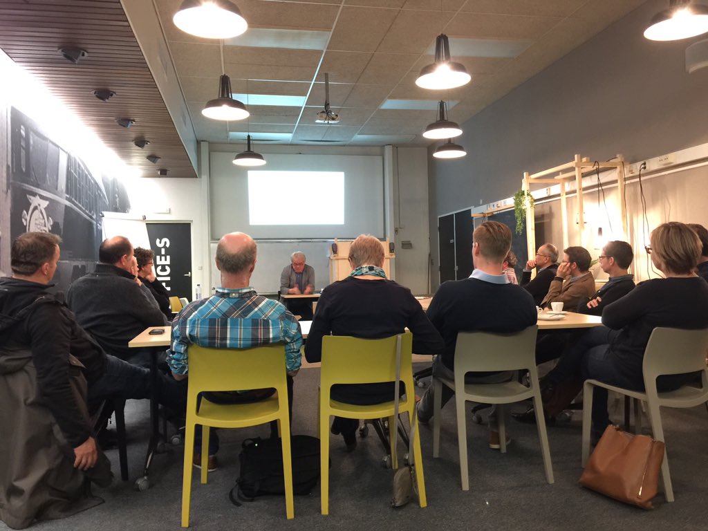 Presentatie en rondleiding geven aan <a href="/RijksvastgoedNL/">Rijksvastgoedbedrijf</a> over #strijps met <a href="/gem_Eindhoven/">gemeente Eindhoven</a>