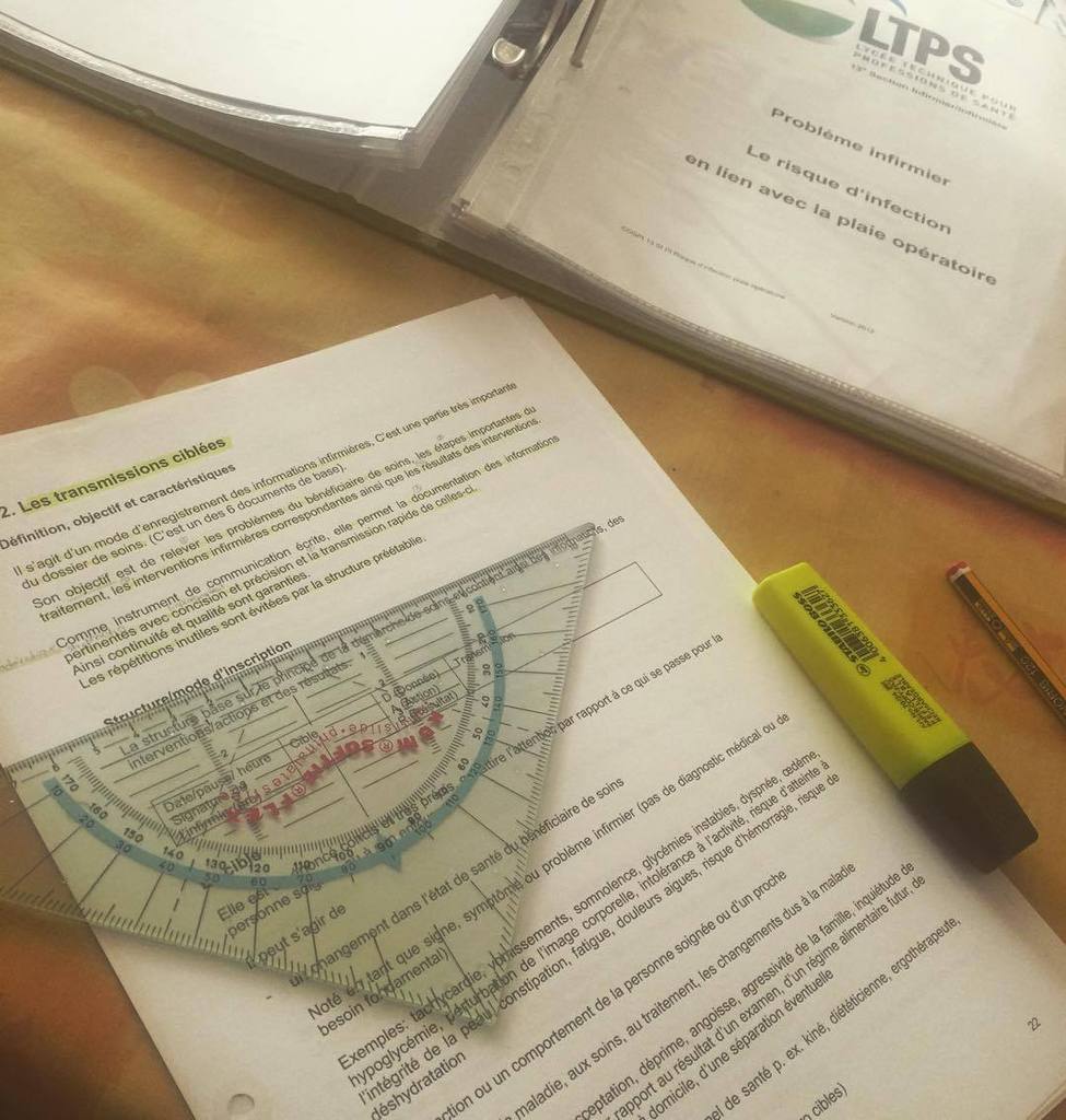 TheCaringTimes_'s tweet image. #nursingschool #nursingstudent #Cospi #loveit by vanneae