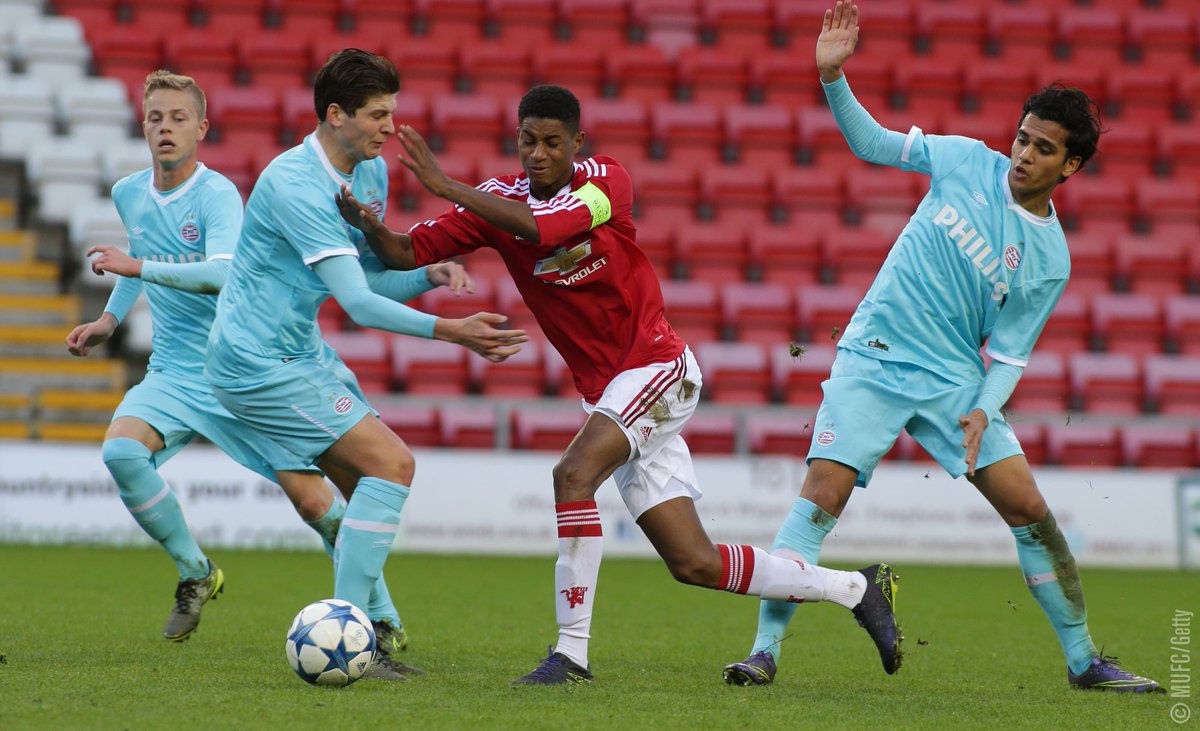 ManUtd's tweet photo. U19s: #mufc face Wolfsburg in a crucial @UEFAYouthLeague game at 15:00 GMT. Preview: https://t.co/tKNAJb3LwE https://t.co/ALGlGTL5dp