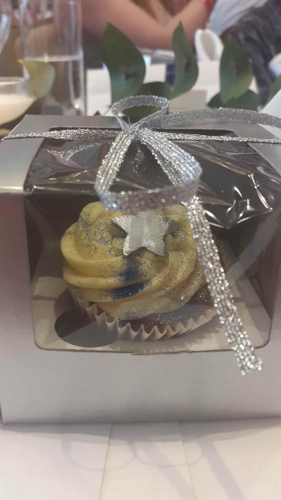 GlynisSmith2's tweet photo. #ghverymerry @mrphome @GoodHouseSA #stunningevent https://t.co/0kVBxZyDf1