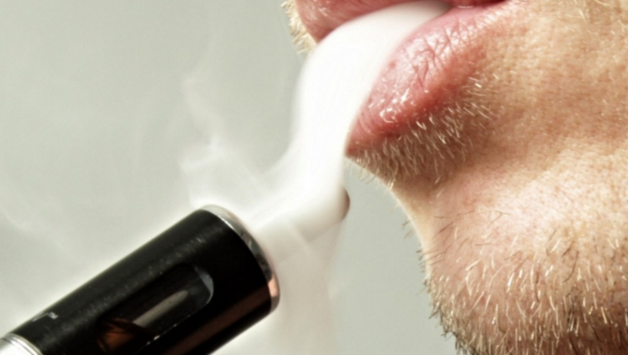 motherboard's tweet photo. Chemicals linked to lung disease have been found in more vaping liquids: https://t.co/0dF4WbFOOZ https://t.co/MTYJmE9URR