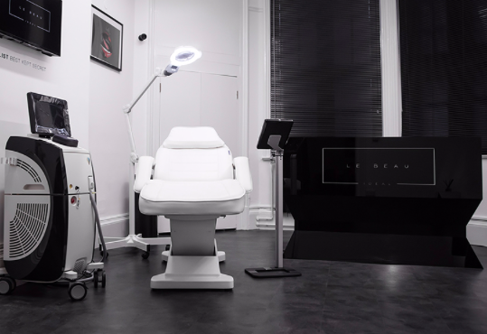 iSCLINICALUK's tweet photo. Delighted 2 visit @DrTijionEsho new clinic Newcastle @lebeau_ideal 2day-Congrats! #unforgettablepatientexperience https://t.co/YDITrXG0uh
