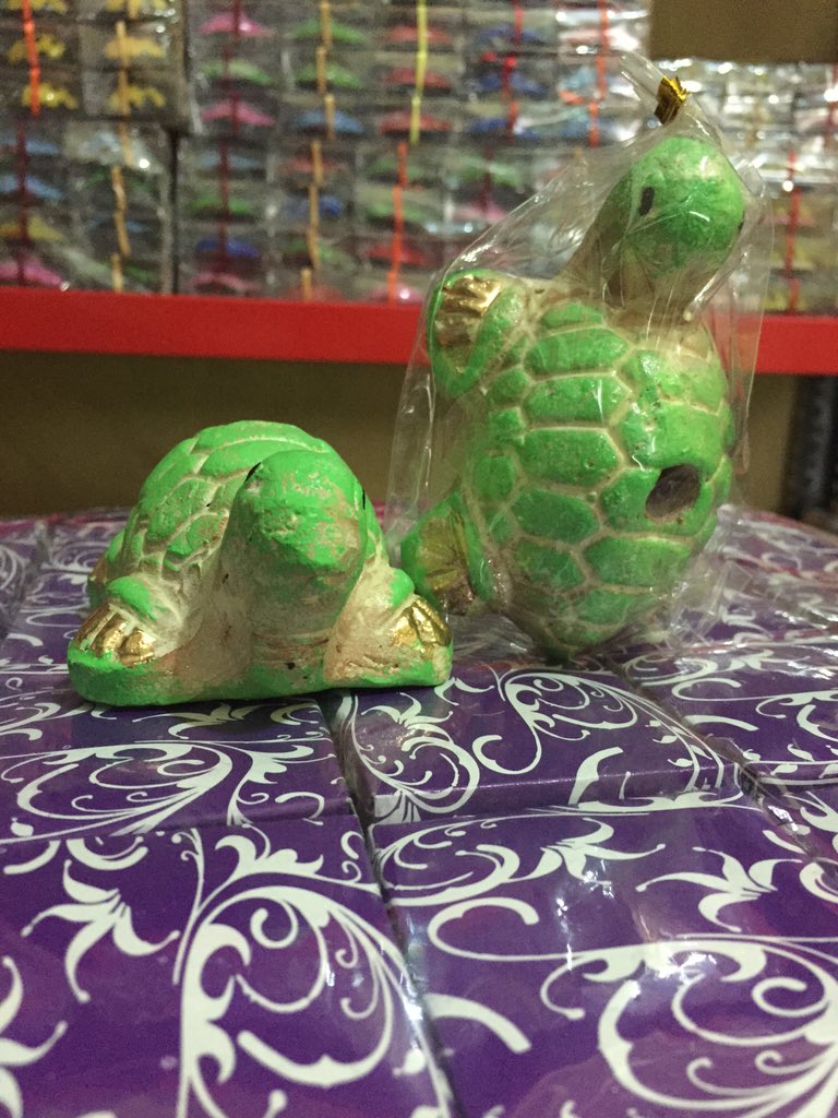 Asbak kura2 dari tanah liat harga 2000/pcs