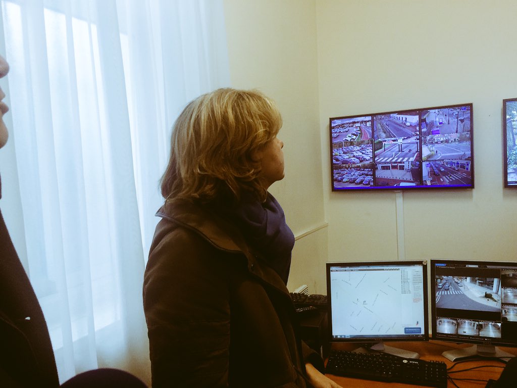 kaoutarsi's tweet photo. .@vpecresse visite la police municipale de Montgeron avec @durovray et @beaudetstephane #BouclierSecurite #Reg2015 https://t.co/BogEhP1LHA