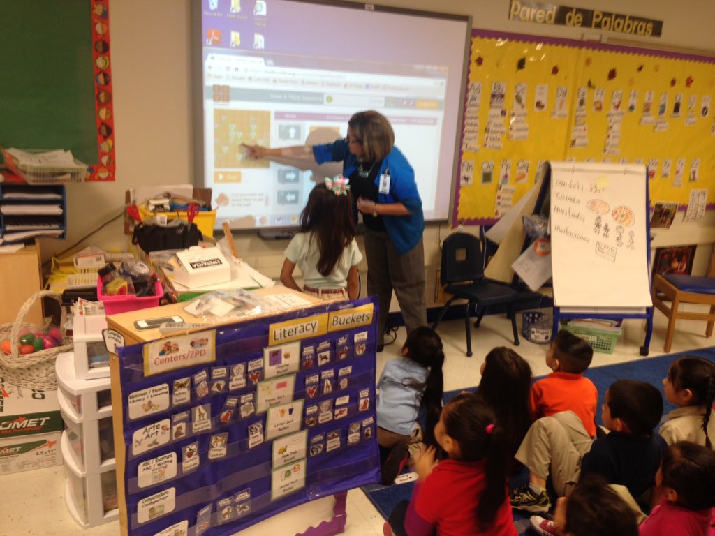 Angelica_Pala's tweet photo. More coding at Garrett Primary! #lufkinlearns #lufkincodes https://t.co/ahGQsPGcL6