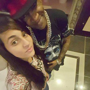 Omega el Fuerte nos presenta a su nueva pareja kebuena105.net/web/omega-el-f…