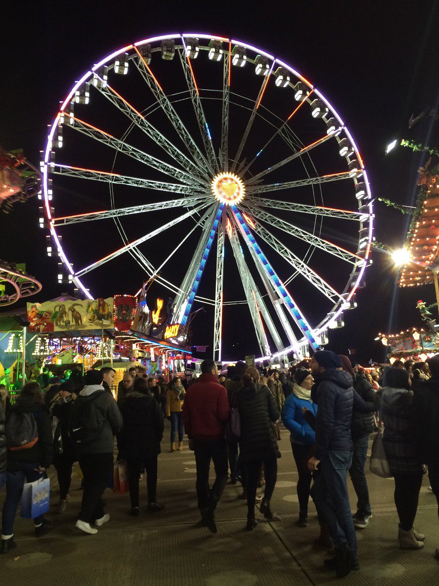 My favourite Christmas event <a href="/uniofbeds/">uniofbeds</a> Winter Wonderland 🎅🏼🎄 #Bedsmas15