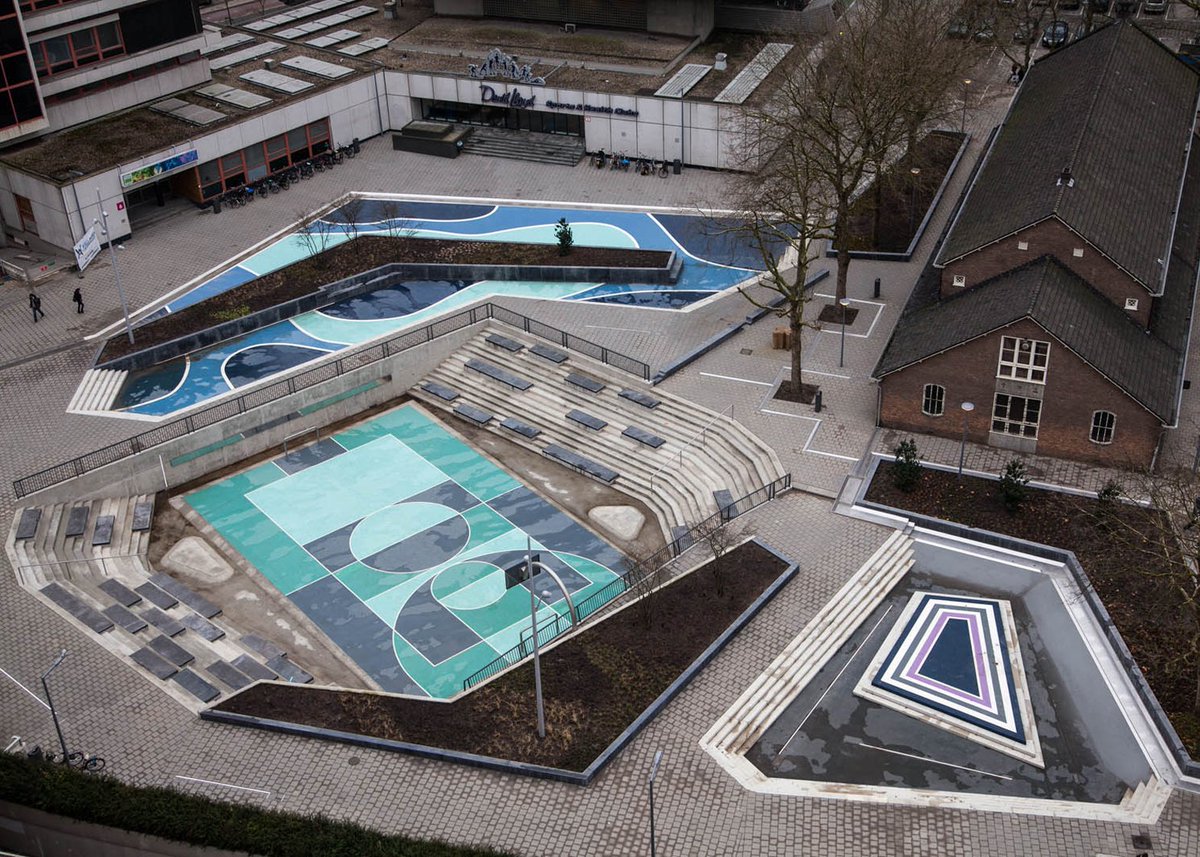 dezeen's tweet photo. Architects and urban designers are finally responding to the threat of rising sea levels: https://t.co/h2hhNn9CiC https://t.co/Qvh3LUjmhF