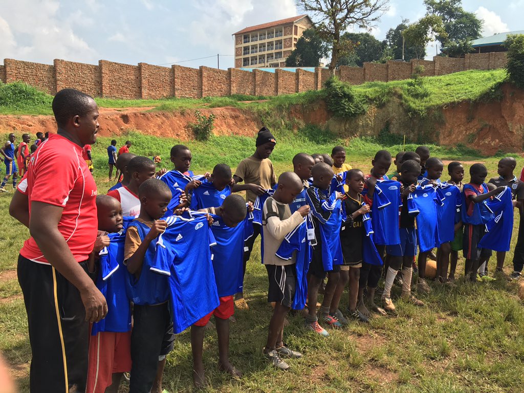 Uganda Rush tweet media