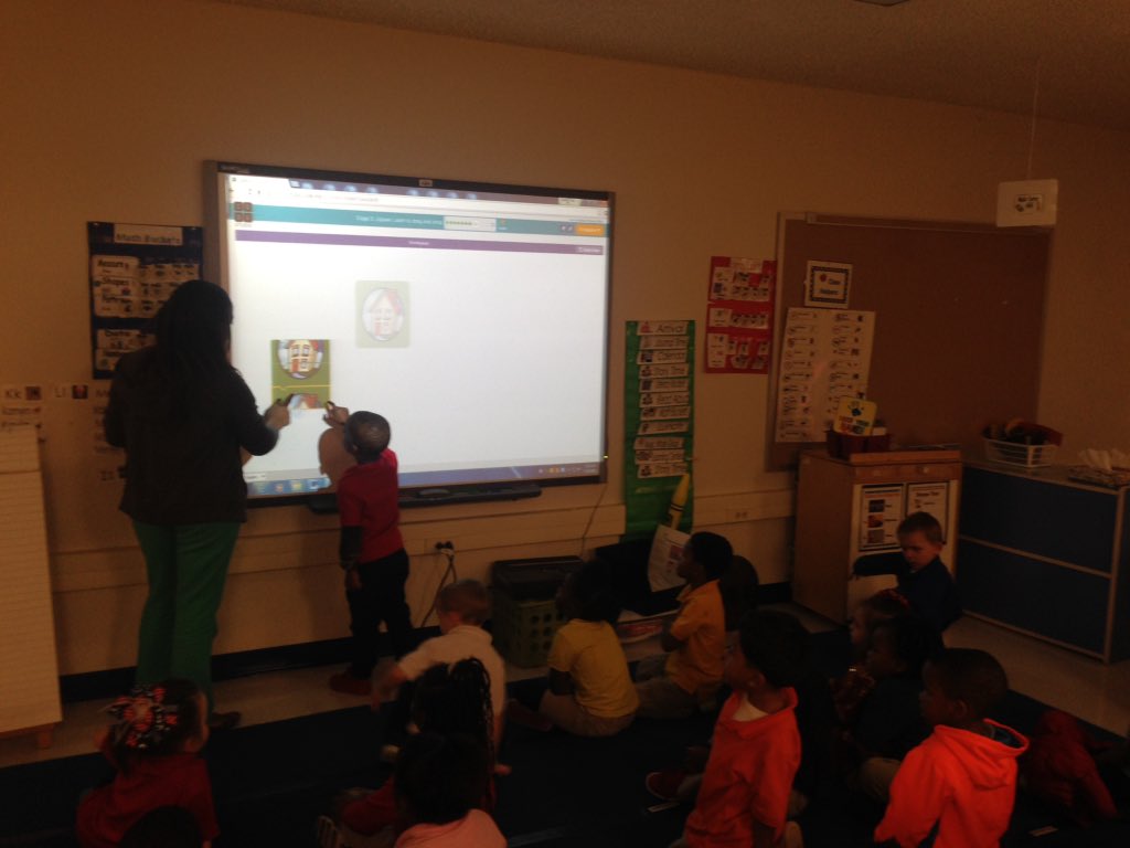 Angelica_Pala's tweet photo. Garrett students code! #lufkinlearns #lufkincodes https://t.co/RT0vvVoQpO