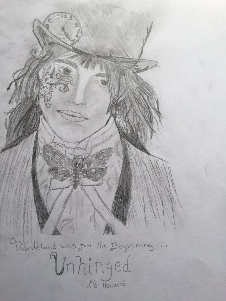 I drew Morpheus! <a href="/aghowardwrites/">Anita Grace Howard</a> <a href="/AlyssaPaints/">Alyssa Gardner</a> <a href="/MorpheusRethen/">Morpheus Rethen</a> 
🍄🐛💙