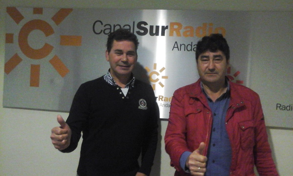 #LaFiestadlosVillancicos
En directo
<a href="/Gruporequiebros/">Requiebros</a> 
@aquiestamoscsr 
<a href="/RafaCremades/">Rafa Cremades</a> 
<a href="/ADRIATICORECORD/">ADRIÁTICO RECORDS</a>