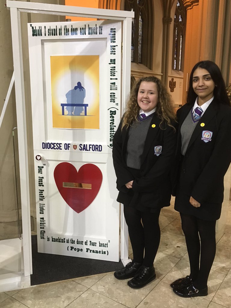 mcmcgheeea's tweet photo. @NewmanRCCollege Launching Pope Francis' Year of Mercy at Salford Cathedral https://t.co/7YpCH3Kbjo