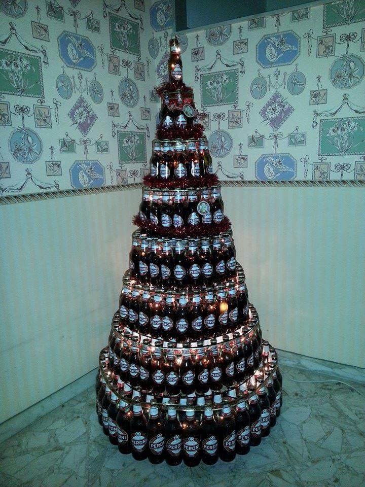 PaulKreese's tweet photo. @SamElias89 Merry Christmas mate! #peronired #italia https://t.co/MxbubjLD97