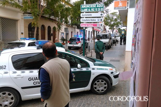 cordopolis_es's tweet photo. AMPLIACIÓN | El tiroteo de Montalbán ha sido en calle Ancha. El guardia herido está estable. https://t.co/7y9IWv949Q https://t.co/7zLHskTeOo