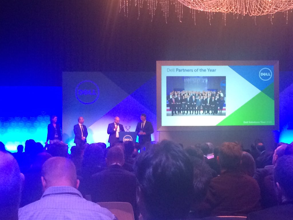 DellLuistert's tweet photo. Partners @centralpoint_nl @copaconederland worden nogmaals in het zonnetje gezet #partneroftheyear #DellST15 https://t.co/euUkxwF8VI