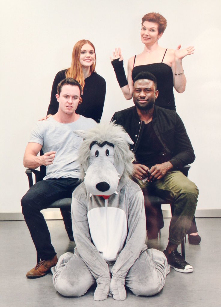 HouseWolvesCon's tweet photo. Let's not forget our dear mascot... Who even made an appearance at @Comic_Con_PT thanks to Sinqua! #TeenWolf 🐺❤️ https://t.co/hO101QpNfj