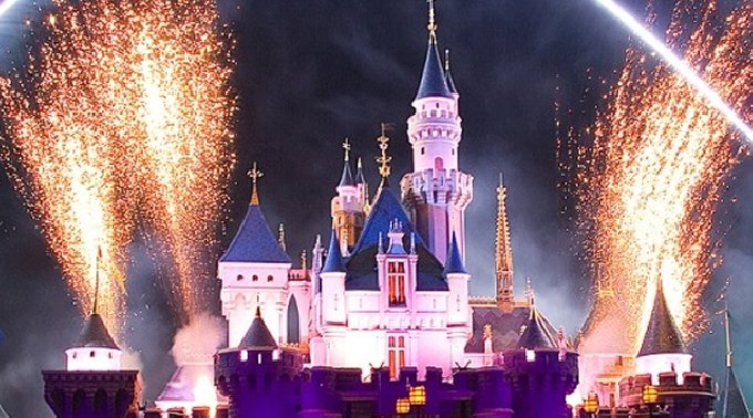 From_Rapunzel's tweet photo. 年越しディズニー🎉✨
行きたい人ＲＴ💖 https://t.co/rbjtj4mJ9r