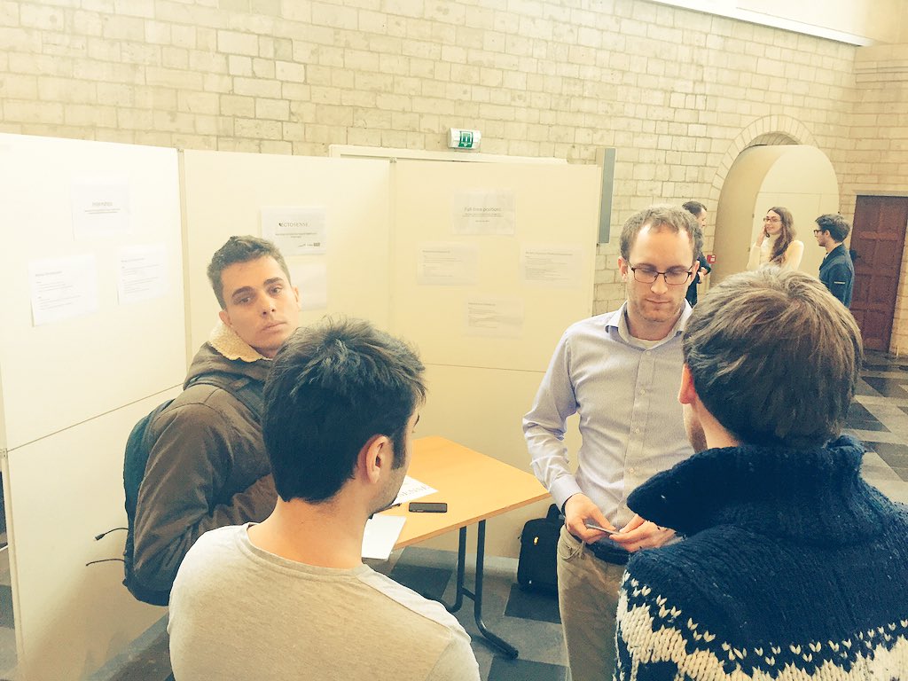 startitkbc's tweet photo. Ondertussen zoeken onze startups medewerkers te Leuven #startupfair @OpenTelly #ectosense @BeSportsGG @Conv_Starter https://t.co/2EPUtwpHem