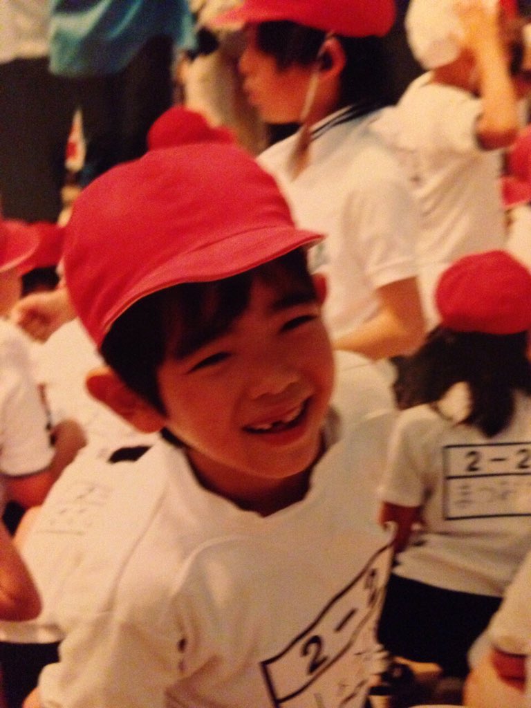 heat_baseball9's tweet photo. メンバー紹介No.1 庄司絃希
生まれながらのセンスで高校では左腕投手として活躍。彼のカーブはまるで武田翔太のようだ。またボケのセンスもかなり高く「画像加工の神様」の異名も持つ。下ネタは大好物のようだ。
@ShojiGari https://t.co/JsUrq8Om6g