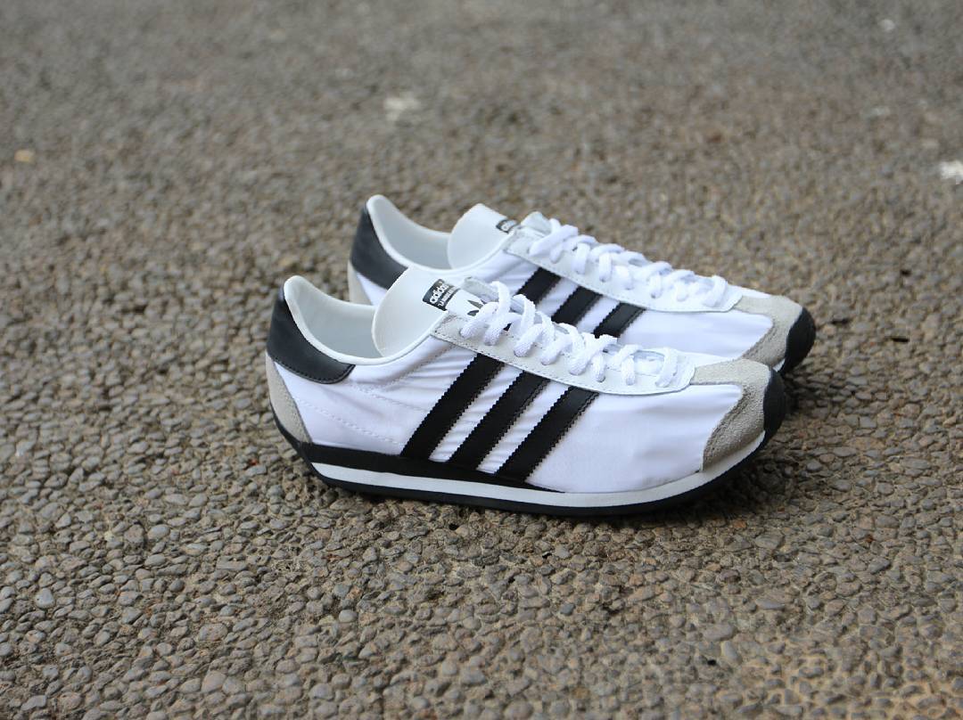 #DISKONJJS
Adidas Country
Size 40
600→550rb
BBM 5417864C

Up <a href="/FS_80cs/">FAMILY 3STRIPES</a> @alvaro_matthew <a href="/OemahshopMGL/">ganif_prasetya</a> <a href="/KRLCloth/">IG : KRLCloth</a>