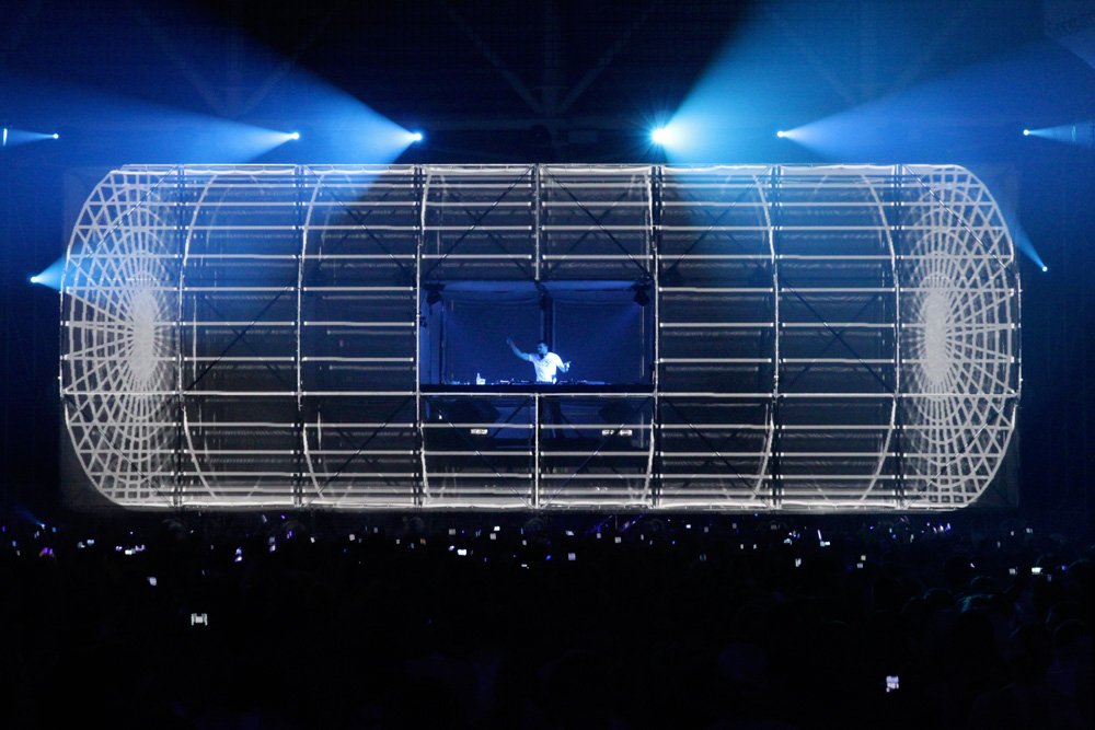 magazine_raise's tweet image. #OnVousDitToutSur 1024 ARCHITECTURE | LABEL CRÉATIF HORS NORMES
 #CreativeLabel #Tesseract #TheWalkingCube See more.