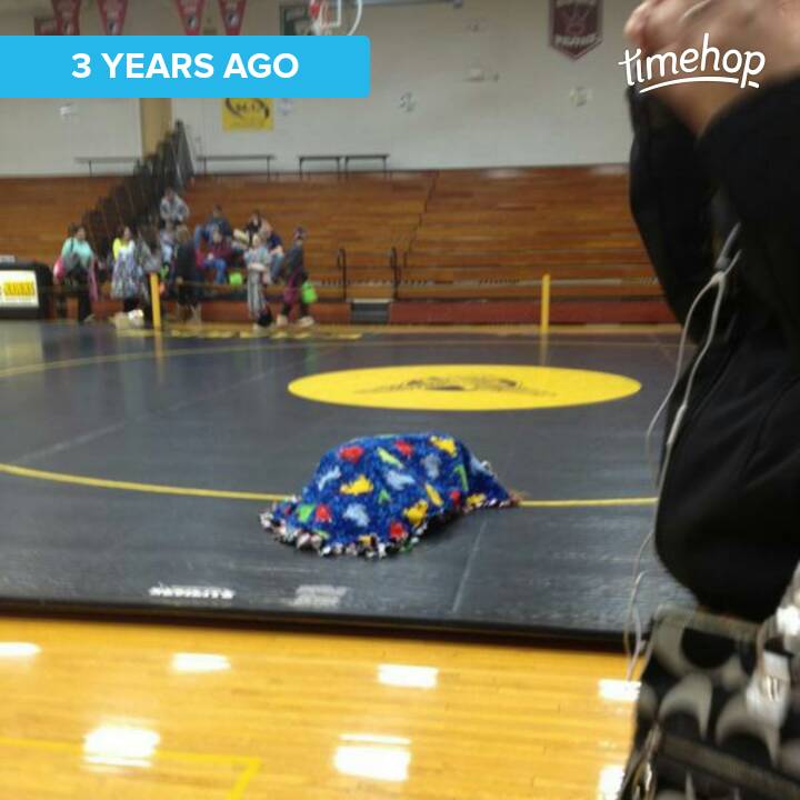 kyliemarie1346's tweet photo. Lol miss this #wrestlingseason #sonotclassy https://t.co/pW07LmrWj2