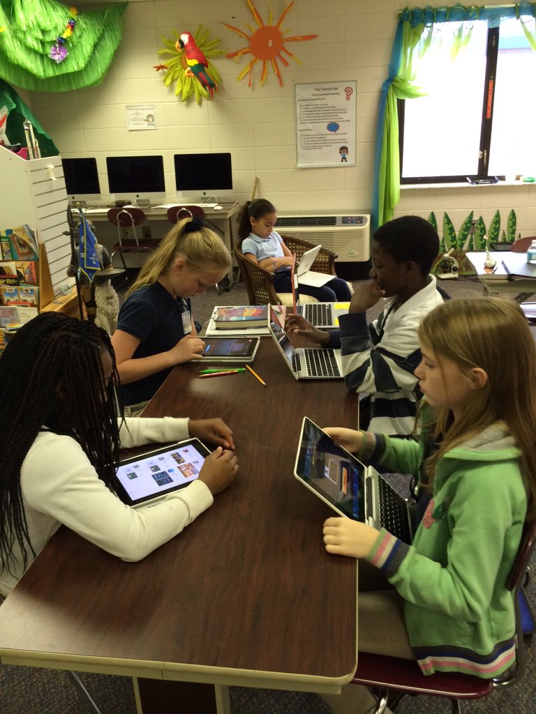 Aspinwall_TCE's tweet image. #HourOfCode in 5th grade GATE #lcssproud #TeamTCE