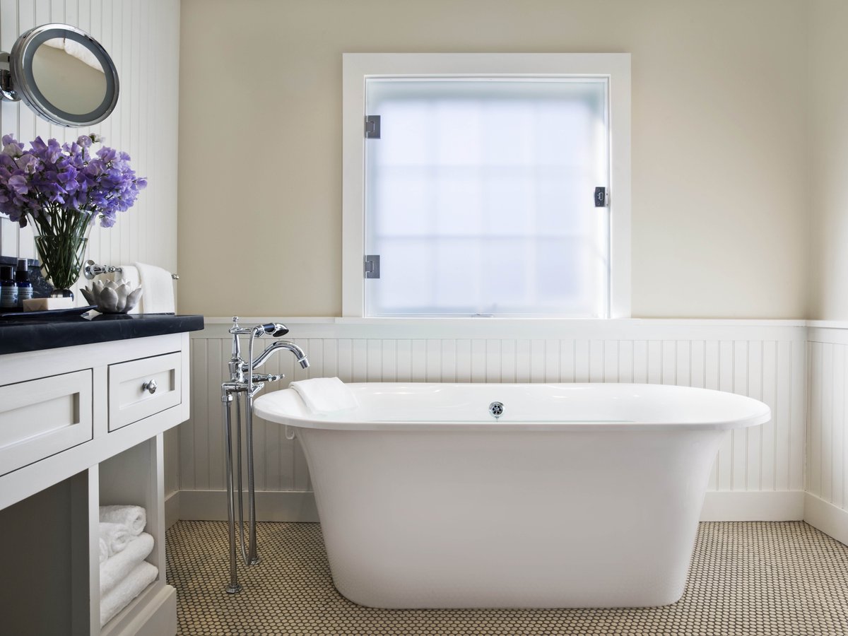 albertdevhq's tweet image. Day 19 of our #AdventCalendar is the Monaco bath in the luxurious setting of @ToppingRose
