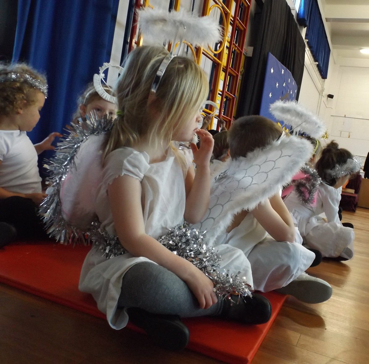 Southboroughp's tweet photo. Some of our little angels #Nativity https://t.co/wyHgwQKRHz